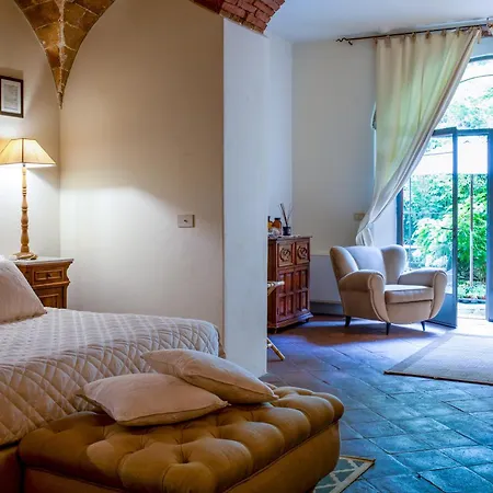 Bed & Breakfast La Di Toscana 3*